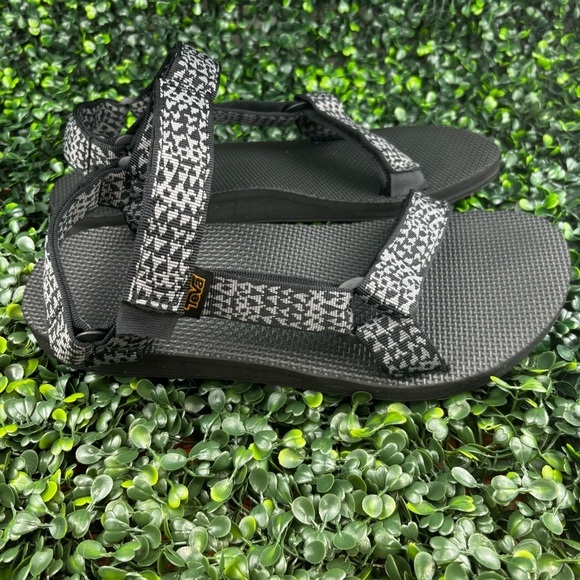 TEVA ORIGINAL UNIVERSAL SANDALS IN THE ETCHING BLACK COLORWAY SIZE 10 MAN main image 5